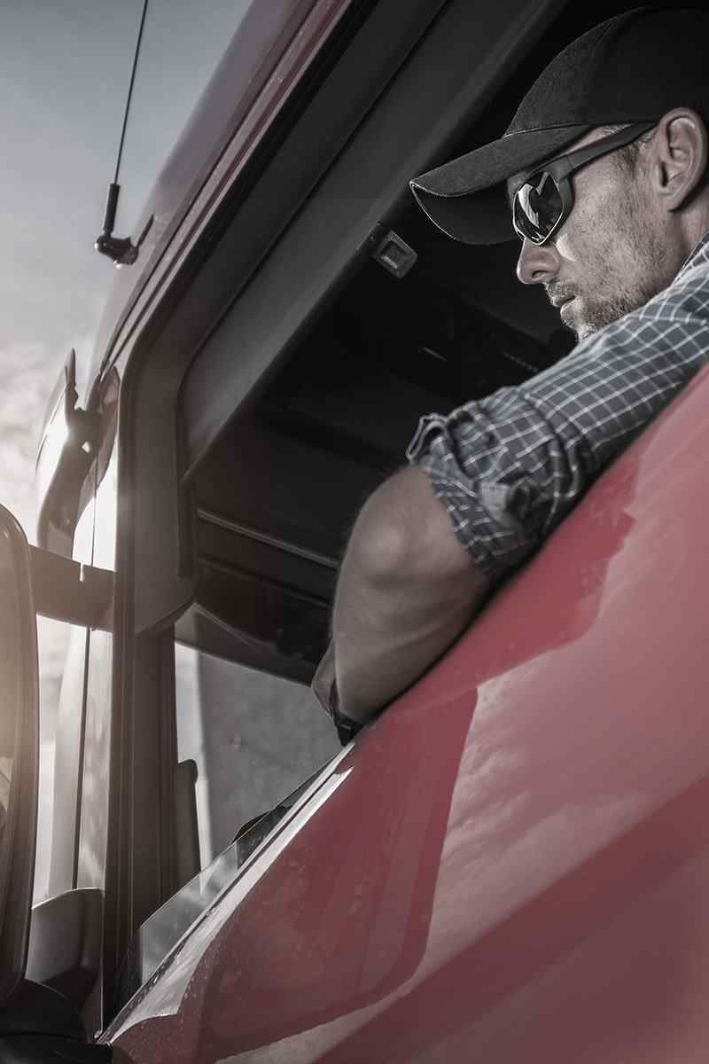 https://katariatransport.in/wp-content/uploads/2017/08/inner_big_trucks_05.jpg