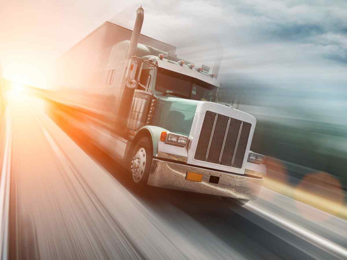 https://katariatransport.in/wp-content/uploads/2017/08/inner_big_trucks_08.jpg